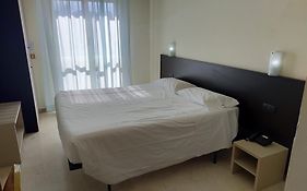 AUTO PARK HOTEL con Ristorante interno e grande parcheggio gratuito