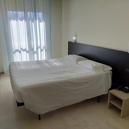 AUTO PARK HOTEL con Ristorante interno e grande parcheggio gratuito Firenze Esterno foto