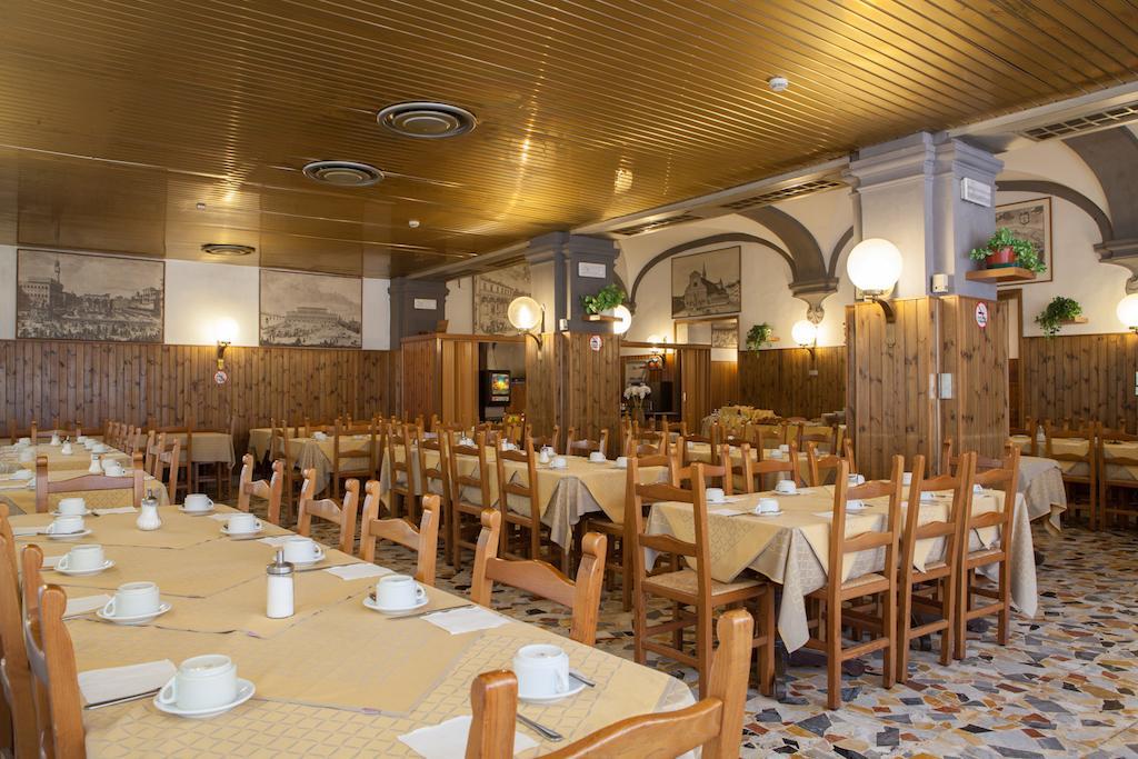 AUTO PARK HOTEL con Ristorante interno e grande parcheggio gratuito Firenze Esterno foto