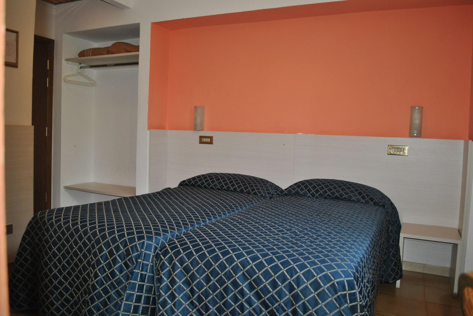 AUTO PARK HOTEL con Ristorante interno e grande parcheggio gratuito Firenze Esterno foto