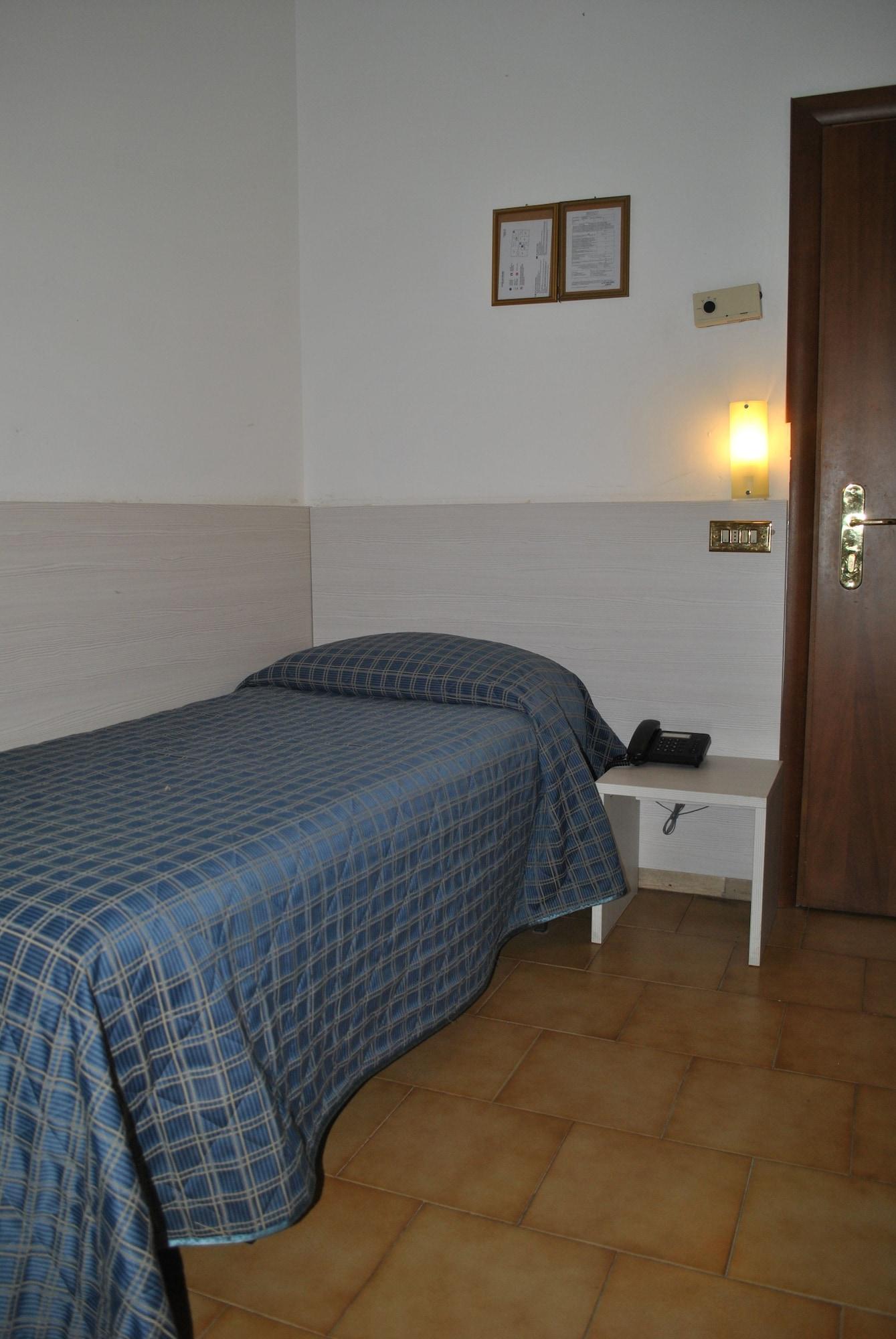 AUTO PARK HOTEL con Ristorante interno e grande parcheggio gratuito Firenze Esterno foto
