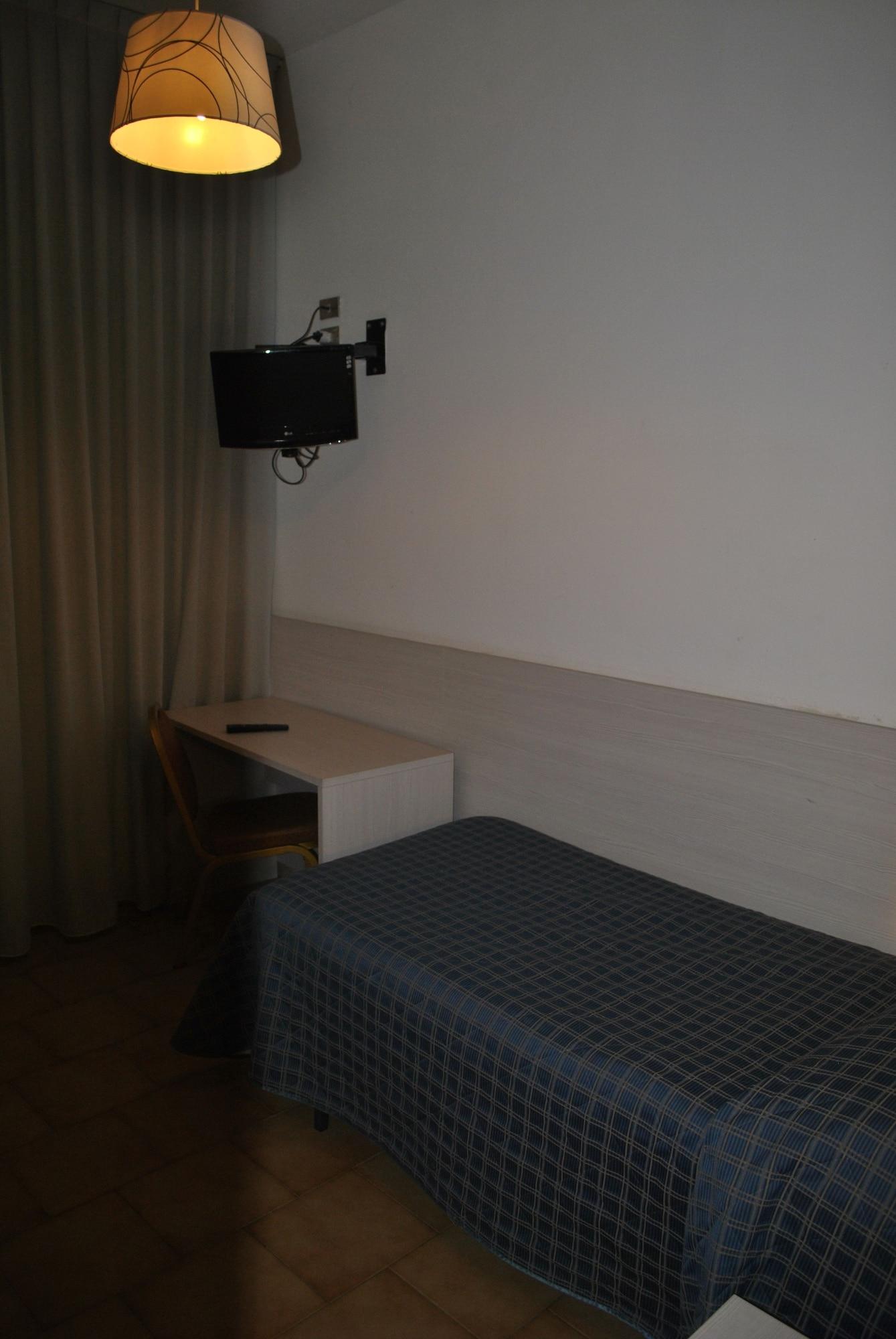 AUTO PARK HOTEL con Ristorante interno e grande parcheggio gratuito Firenze Esterno foto