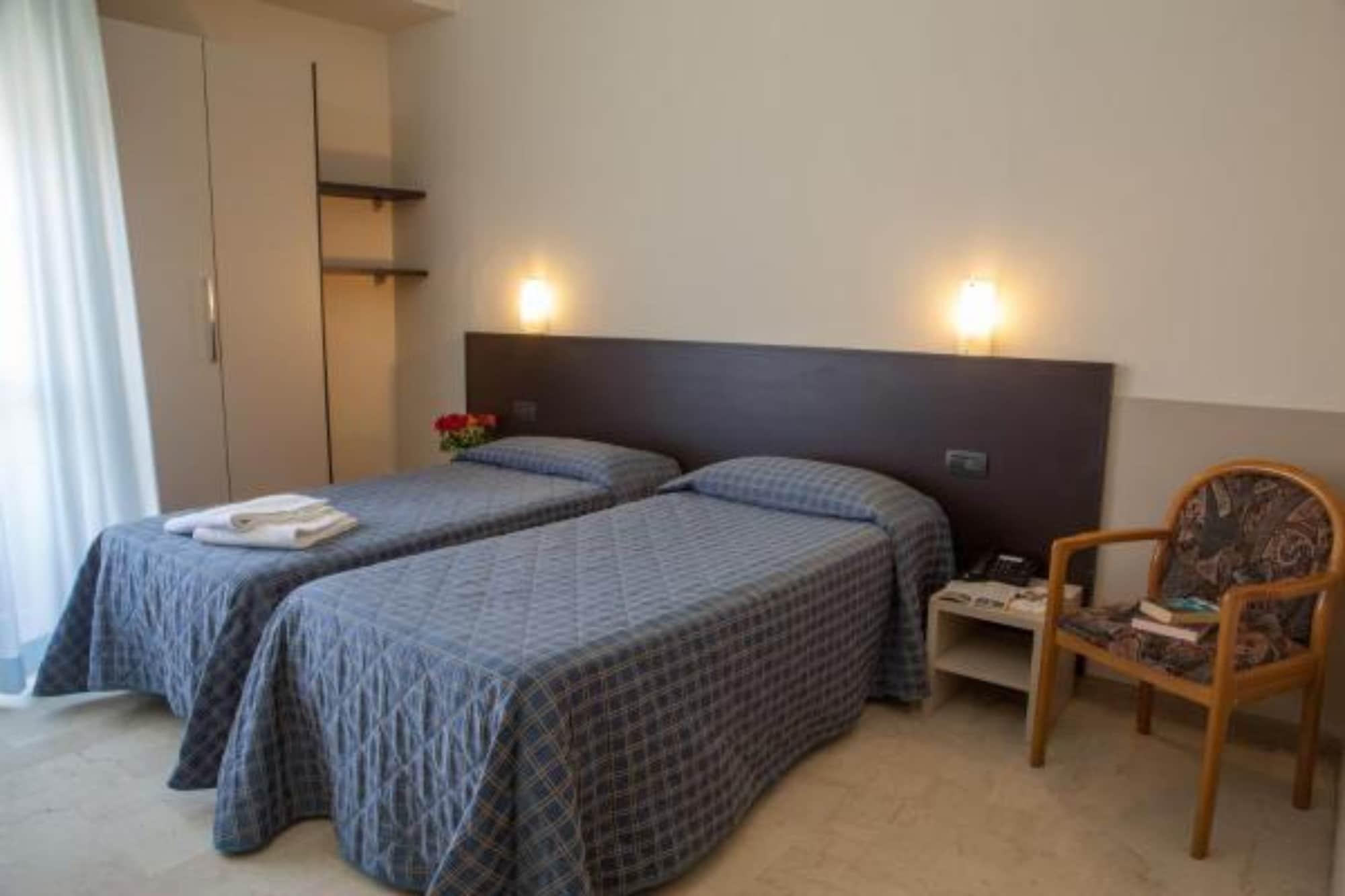 AUTO PARK HOTEL con Ristorante interno e grande parcheggio gratuito Firenze Esterno foto