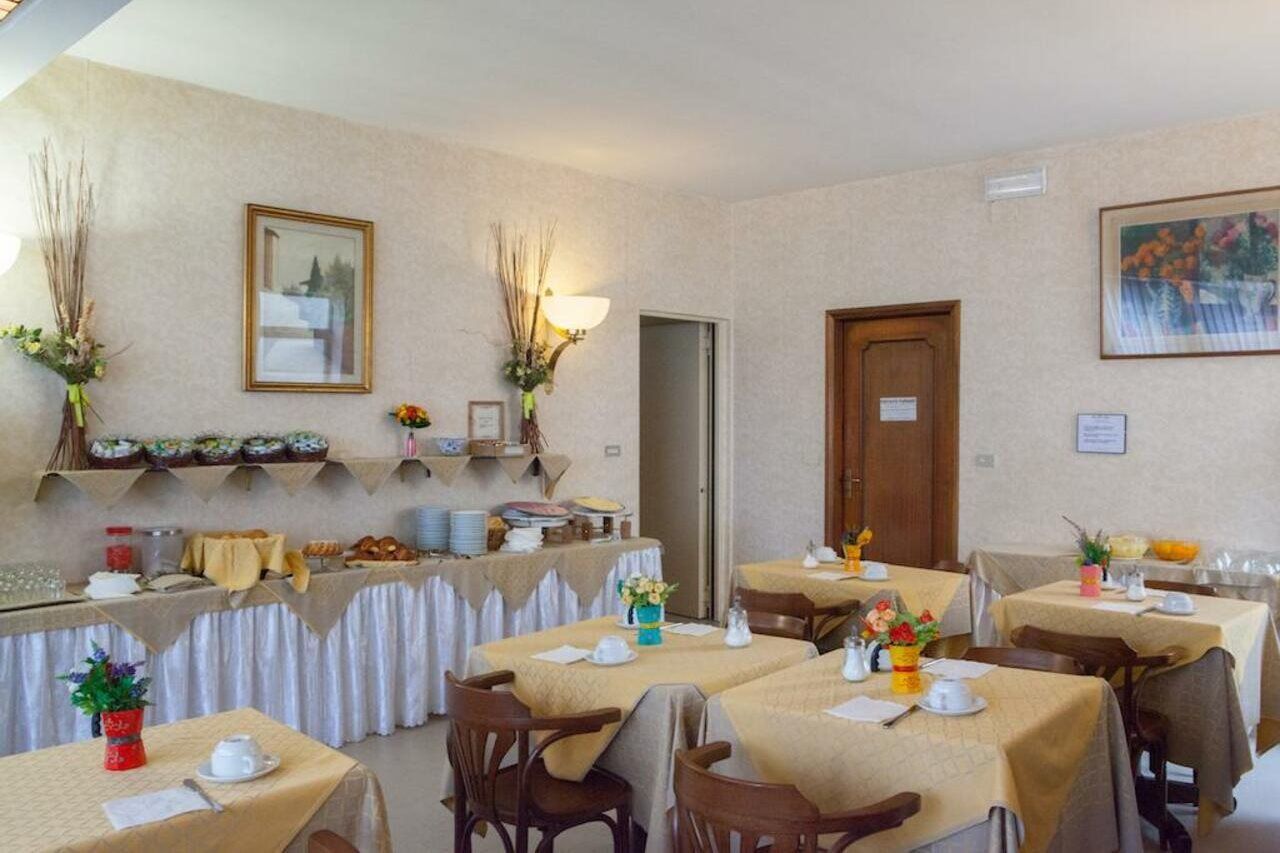 AUTO PARK HOTEL con Ristorante interno e grande parcheggio gratuito Firenze Esterno foto